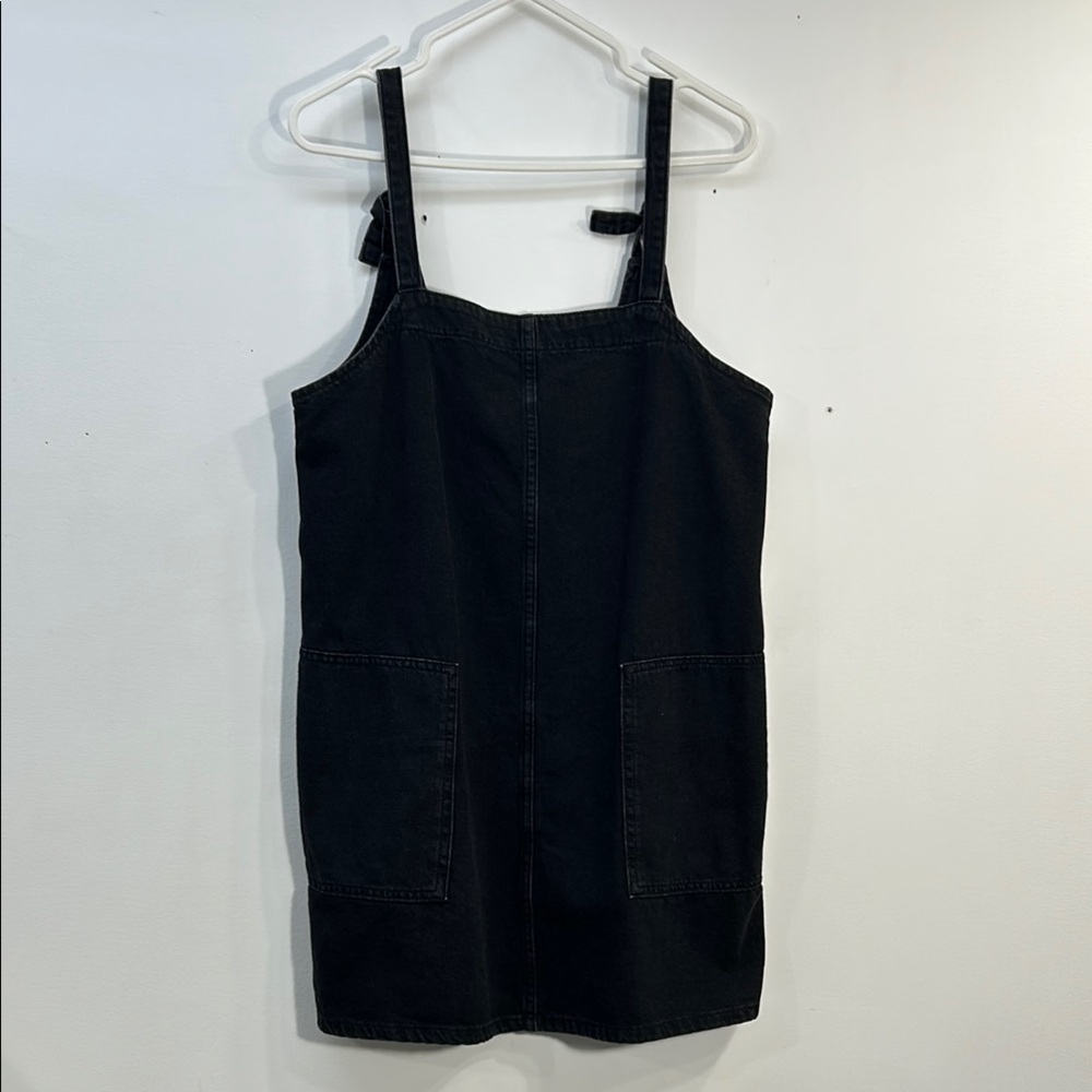 Jean Black Sleeveless Sheath Mini Dress